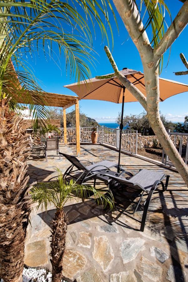 Sea Rock Rodos Villa *